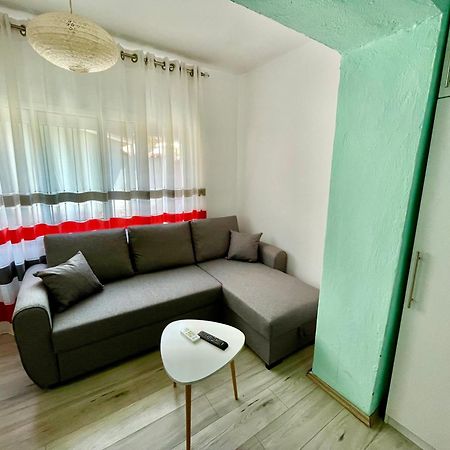 Superb Studio Apartment Near To The City Center Tirana Exteriör bild