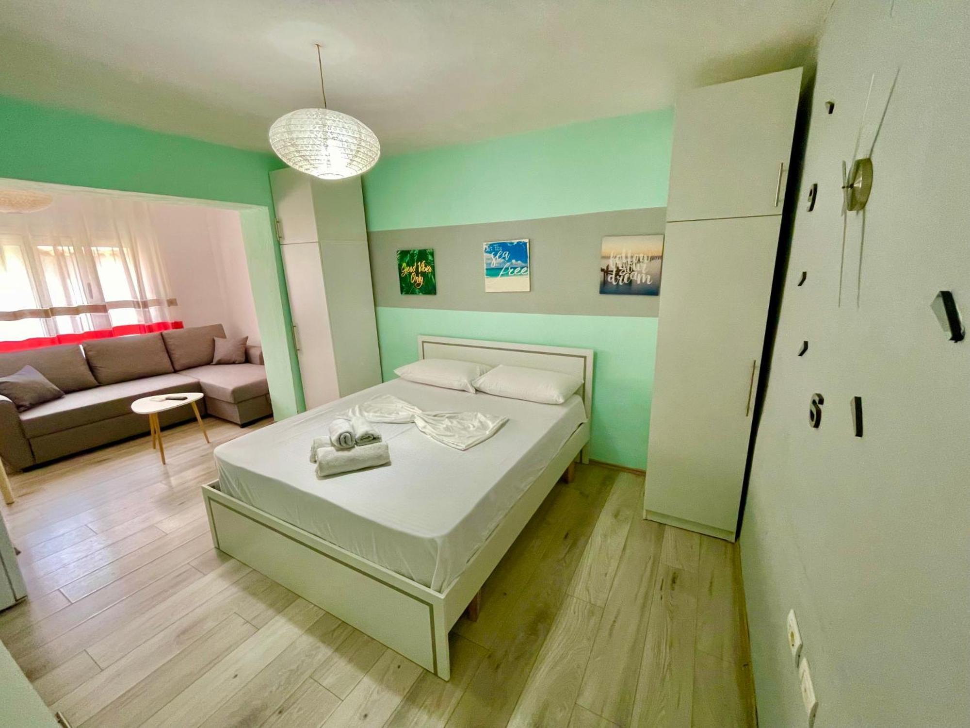 Superb Studio Apartment Near To The City Center Tirana Exteriör bild