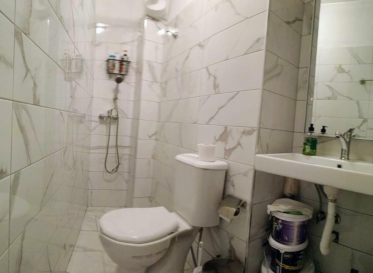 Superb Studio Apartment Near To The City Center Tirana Exteriör bild