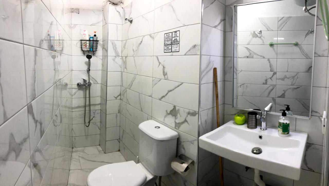 Superb Studio Apartment Near To The City Center Tirana Exteriör bild